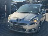 Peugeot 5008 Premium   7 Sitzer - : bis 2500 €, TÜV