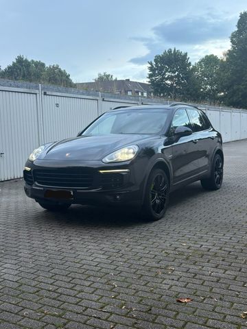 Porsche Cayenne e-Hybrid