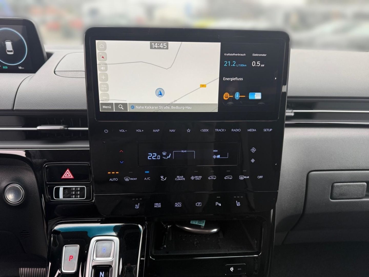Fahrzeugabbildung Hyundai STARIA Trend Hybrid 1.6 T-GDI 9-SITZER KAMERA+AC