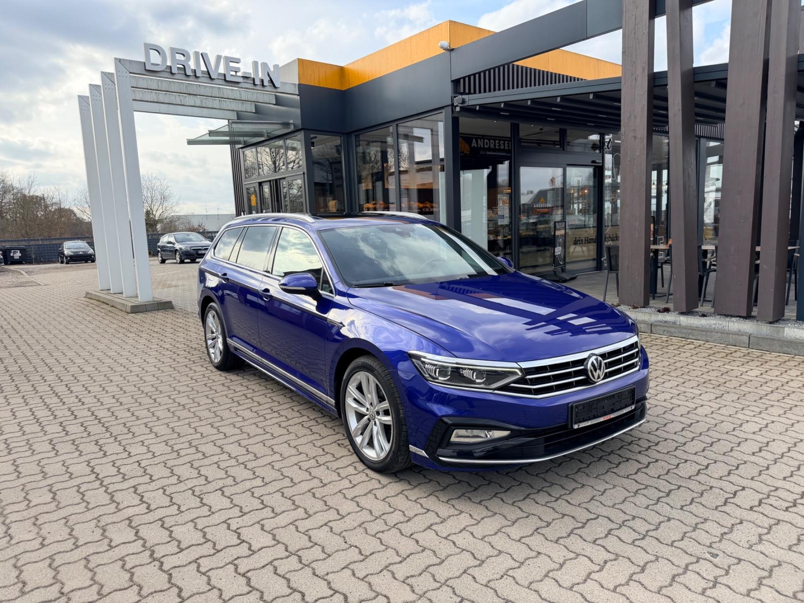 Volkswagen Passat Variant Elegance R-line