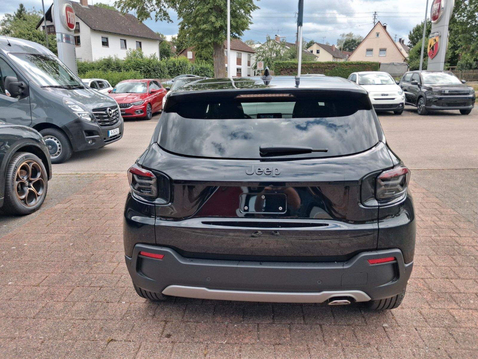 Fahrzeugabbildung Jeep Avenger Altitude Mild-Hybrid Black Edition