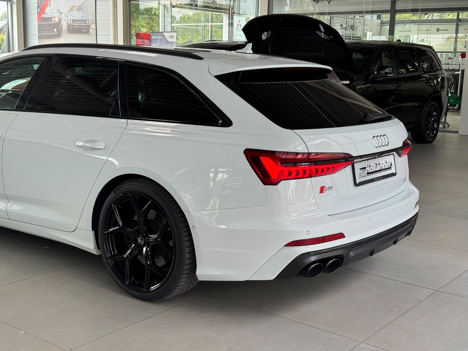 Fahrzeugabbildung Audi S6 Avant 3.0 TDI quattro "PANO Matrix-LED LM 20"