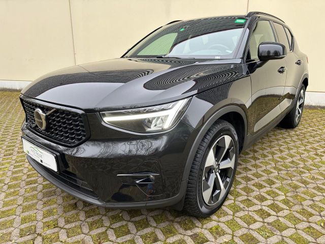 Volvo XC40 B3 DKG Plus Dark BLIS Kamera H&K LED