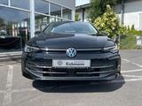 Volkswagen Golf VIII Style 1.5 eTSI+DSG+LED-PLUS+NAVI+AHK+A - mit Benzin-Antrieb: Schwarz, Massagesitze