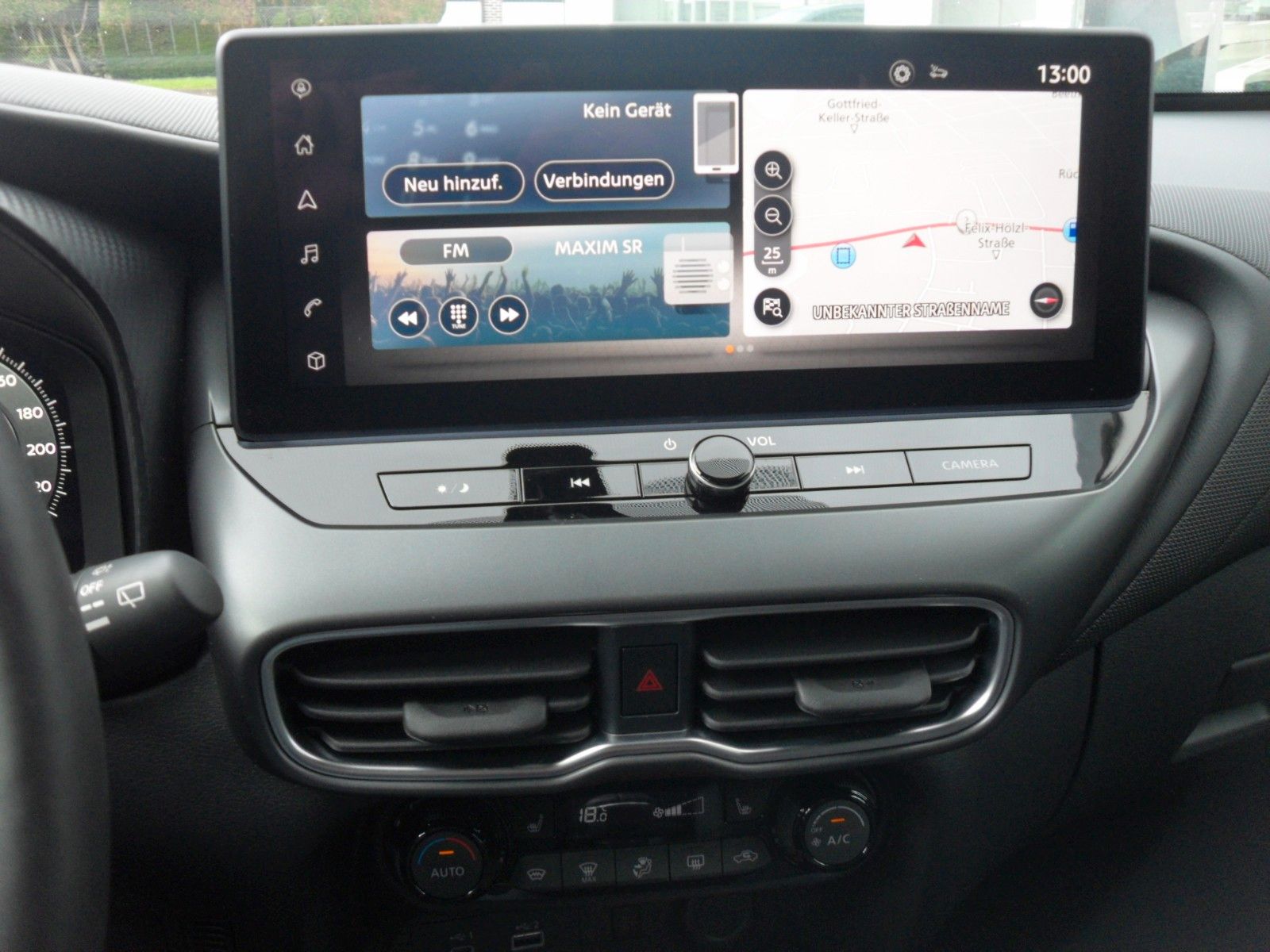 Fahrzeugabbildung Nissan Juke 1,0 N-Connecta Benzin | WP | Navi