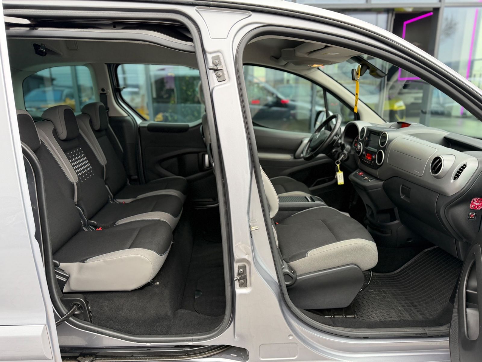 Berlingo Selection 1.6 Blue-HDI Autom.