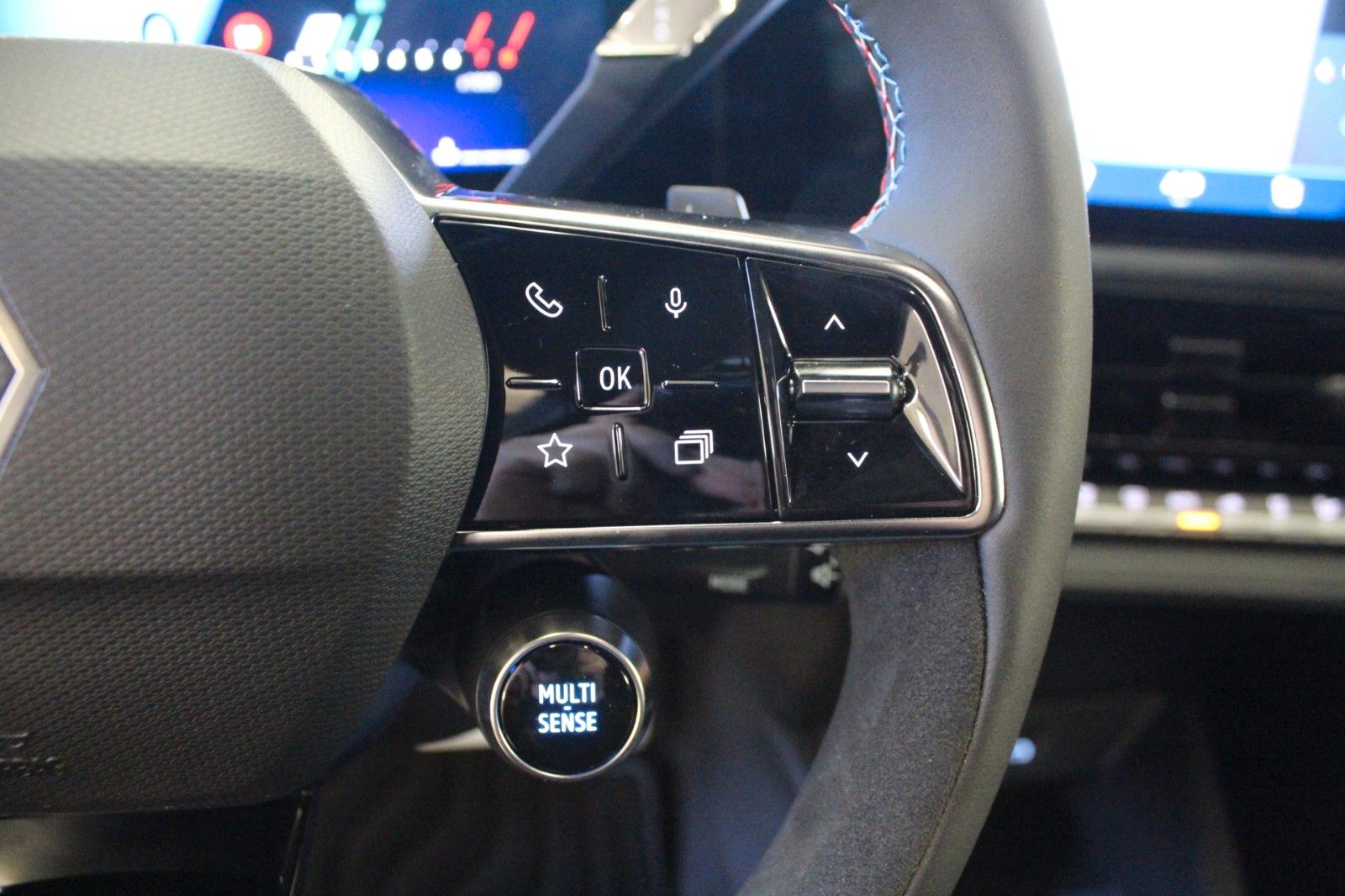 Fahrzeugabbildung Renault Clio VI TCe 115 EDC Esprit Alpine*Harman Kardon*