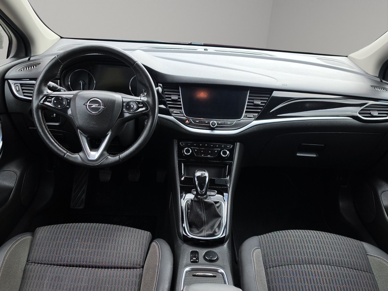 Fahrzeugabbildung Opel Astra K Lim. 5-trg. Elegance Start/Stop