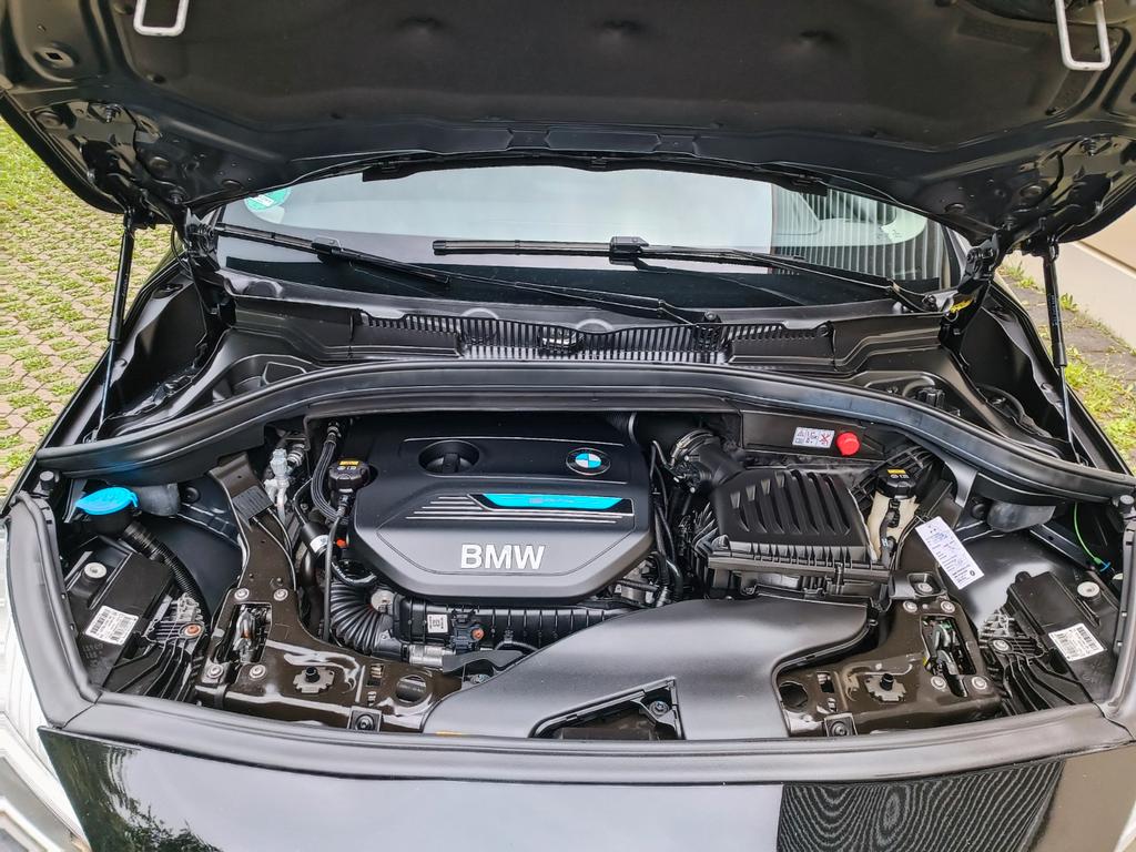 BMW 225