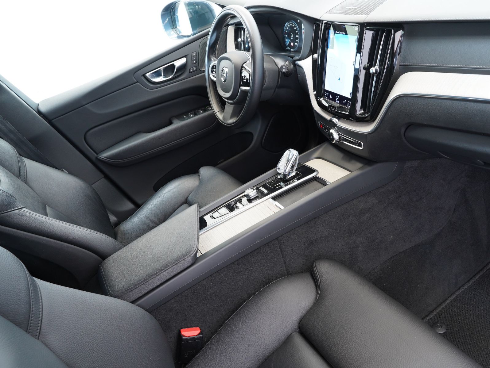 Fahrzeugabbildung Volvo XC60 B4 D Inscription XENIUM/INTELLISAFE/AHK