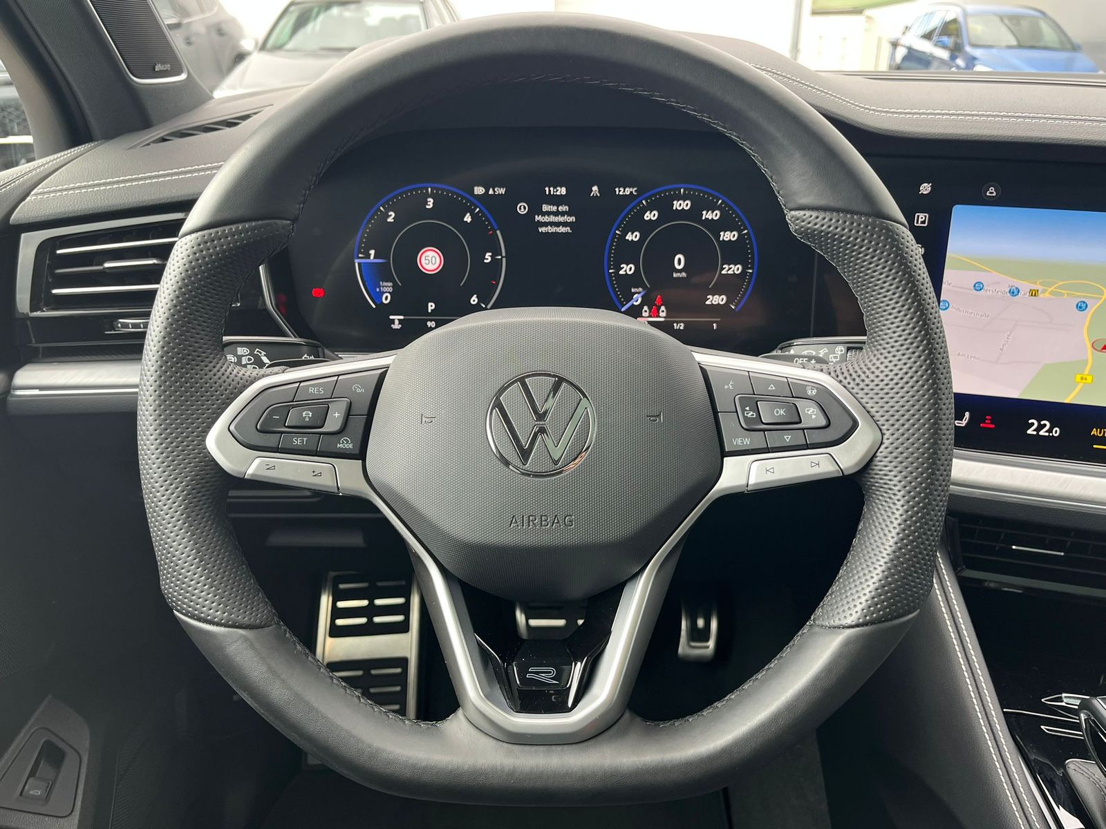 Fahrzeugabbildung Volkswagen Touareg 3.0TDI 4M R-Line VOLL Black 22" UPE 114T