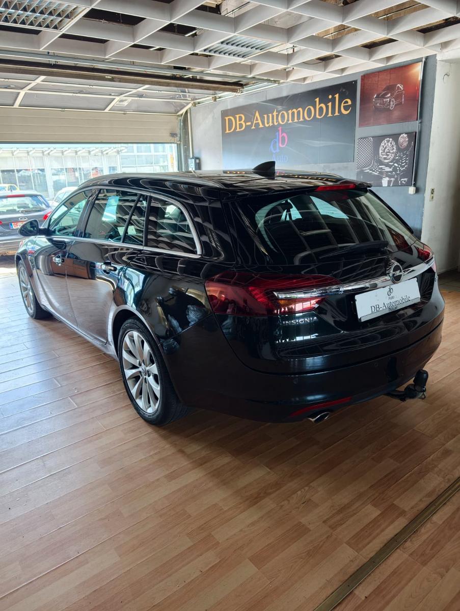 Opel Insignia A Sports Tourer ACC*Leder*Digital-Tacho
