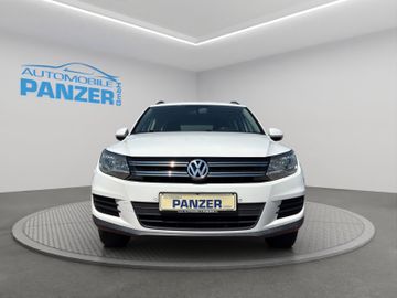 Volkswagen Tiguan - 2