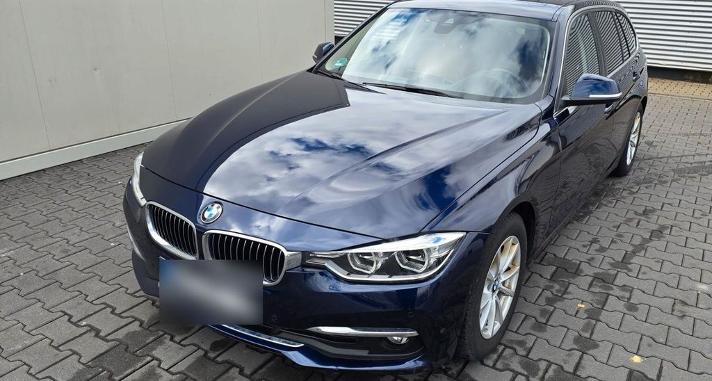 Image of BMW 320