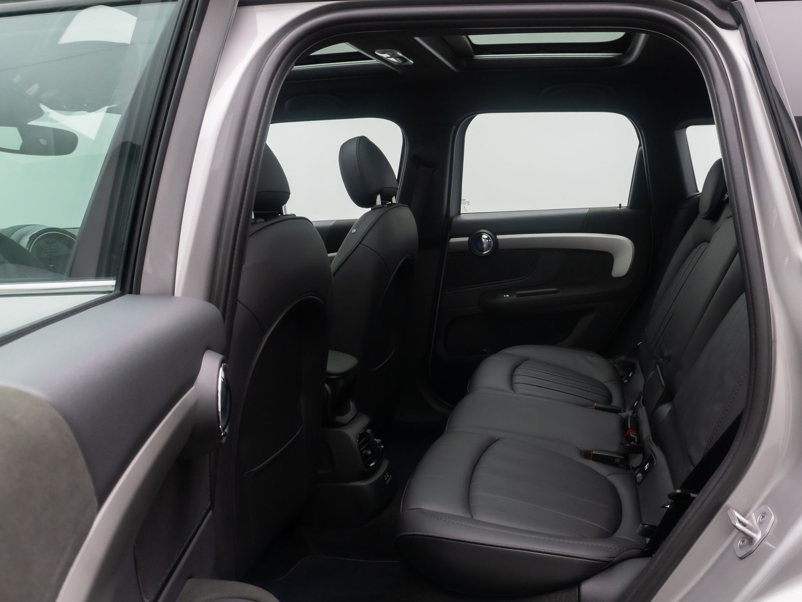 Fahrzeugabbildung MINI Countryman SE (Cooper)  ALL4 HUD Kamera H/K Voll
