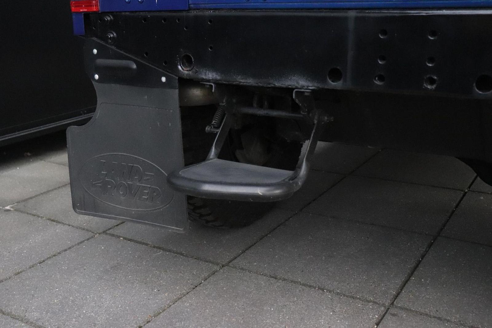 LAND ROVER DEFENDER - 2.2 D - 90 - 122 CV - 4X4 - BVM