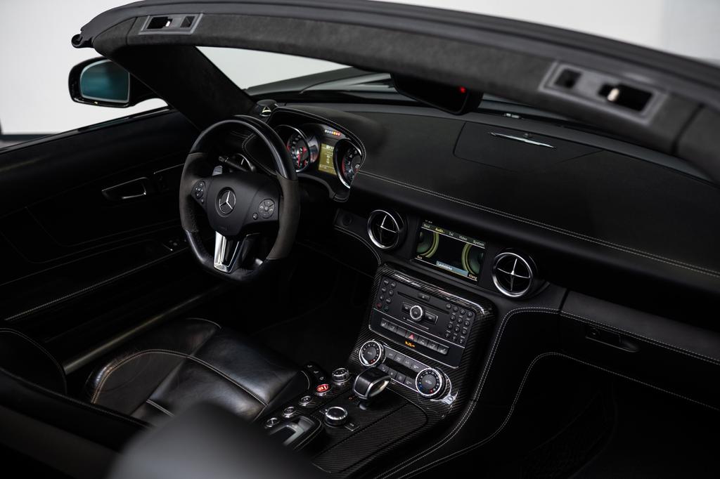 Mercedes-Benz SLS AMG