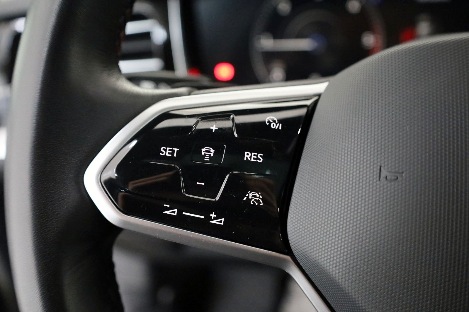 Fahrzeugabbildung Volkswagen Touareg Elegance 4M Leder,Navi,Panorama,Luftfed.