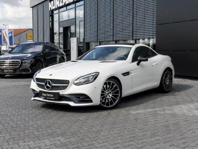 Mercedes-Benz SLC 200 AMG Night Panorama Parktronic Airscarf