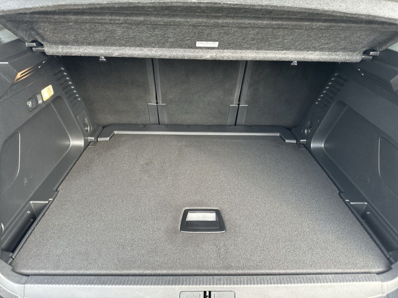 Fahrzeugabbildung Citroën C5 Aircross Hybrid 136 E-DSC6 e-Series