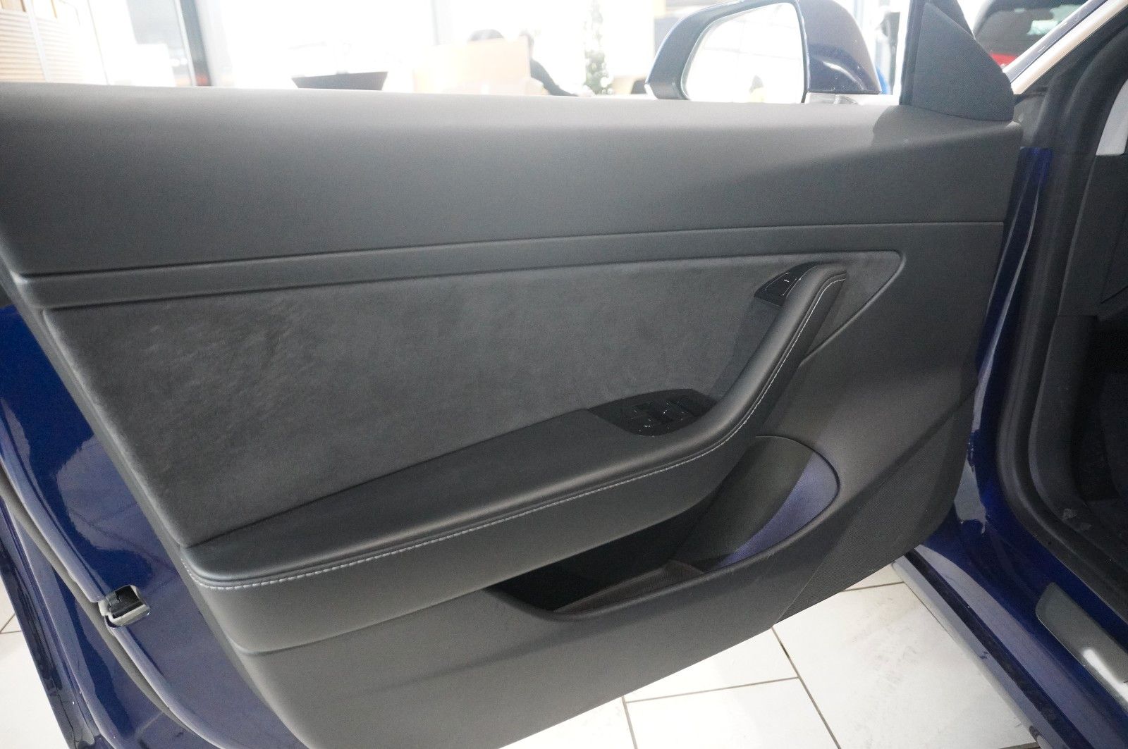 Fahrzeugabbildung Tesla Model 3 Standard Range Plus NAVI/KAMERA/SH/PANO