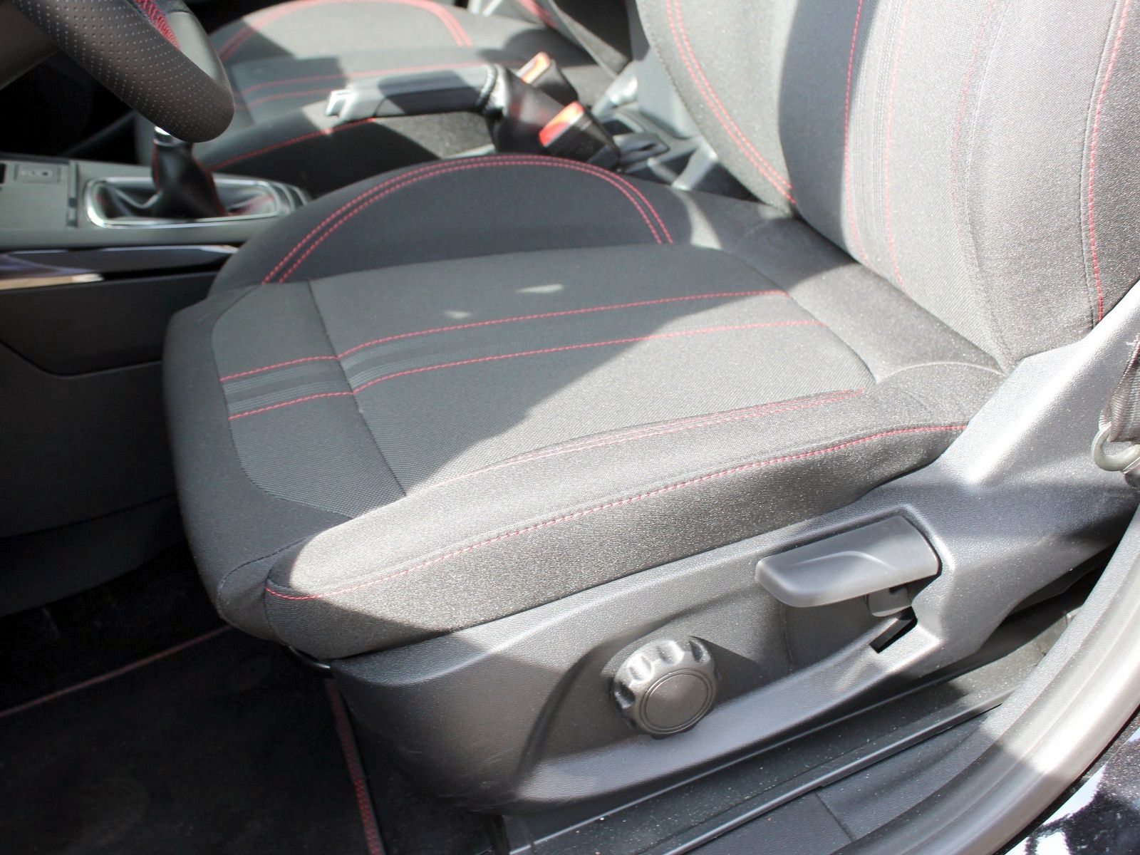 Fahrzeugabbildung Ford Puma ST-Line 1,0 EcoBoost Mild Hybrid