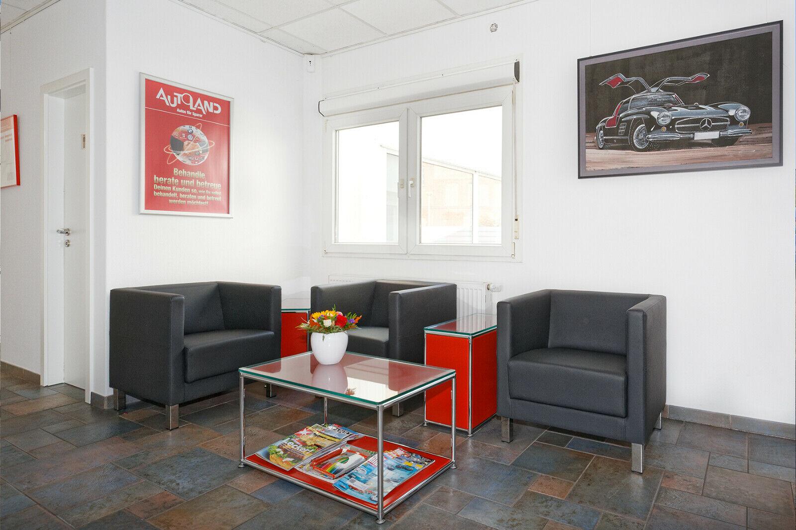 showroom-image-bottom