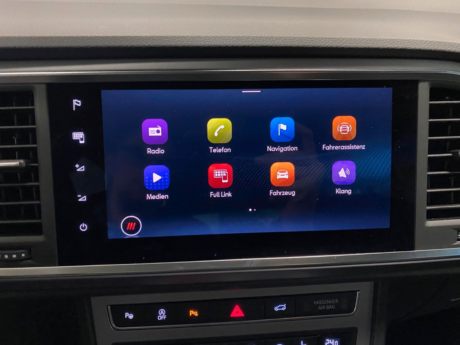 Fahrzeugabbildung SEAT Ateca 1.5 TSI FR+5 Jah.GARANTIE+KAMERA+18"ALU+BC