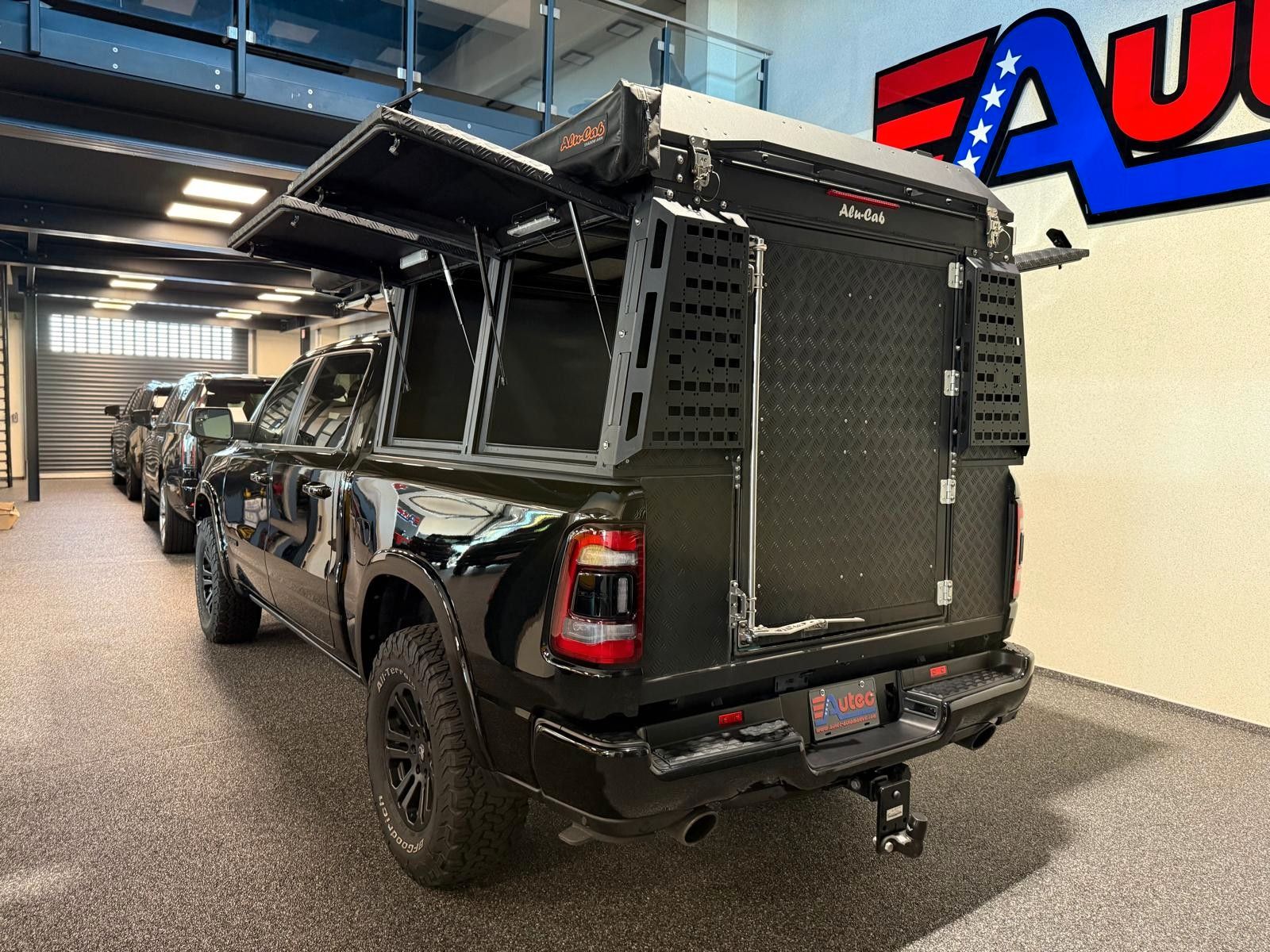 Fahrzeugabbildung Dodge LIMITED NIGHT ALU-CAB PRINS LPG AUS 1. HAND