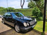 Mercedes-Benz Mercedes Benz E -Klasse E 200 W 210 - Mercedes-Benz E 200: Limousine, W210
