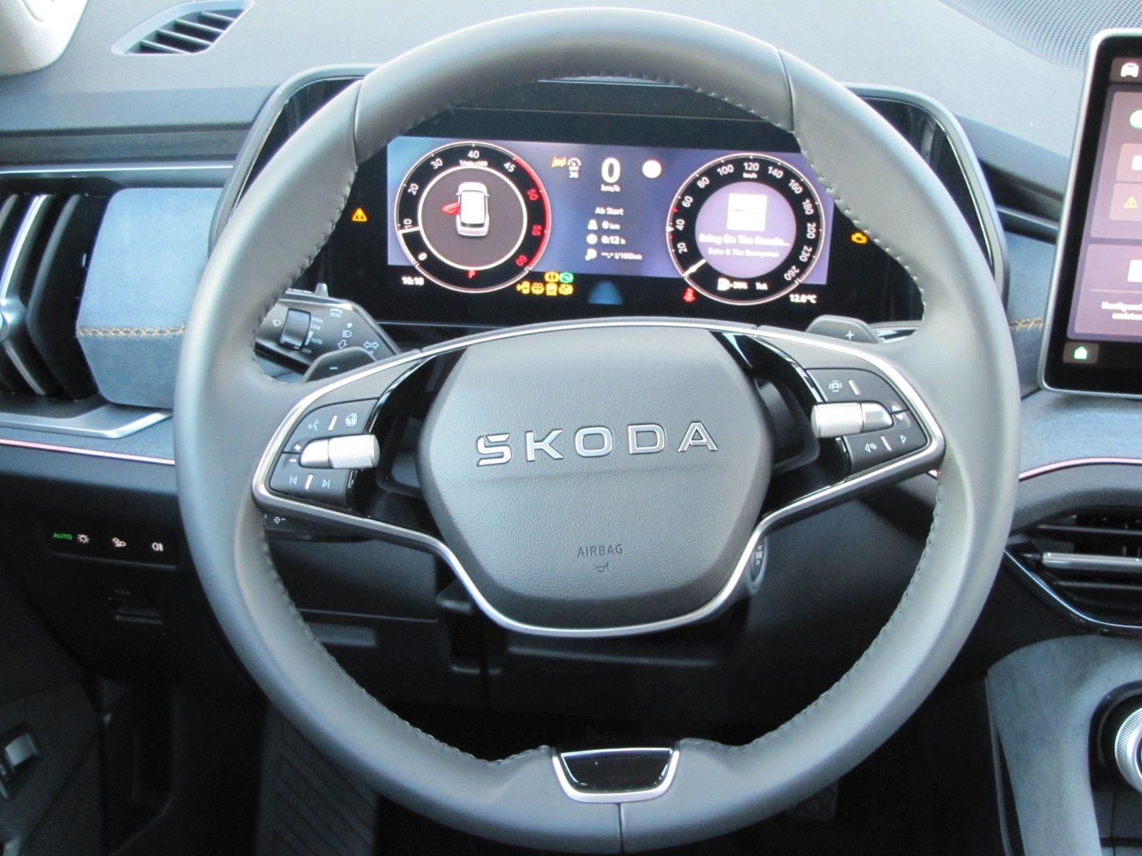 Fahrzeugabbildung SKODA Kodiaq Selection 2.0 TDI 150PS 7-Gang DSG