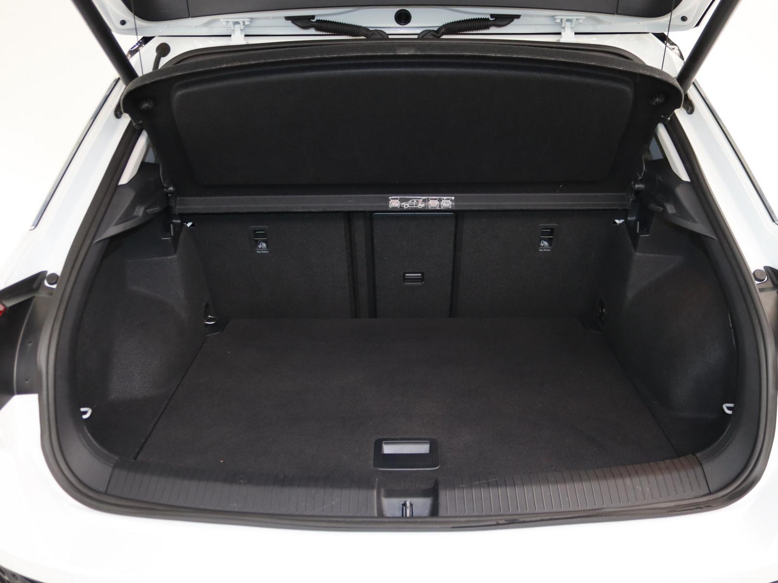 Volkswagen T-Roc 1.5 TSI Style LED AID ACC NAVI KAMERA SHZ
