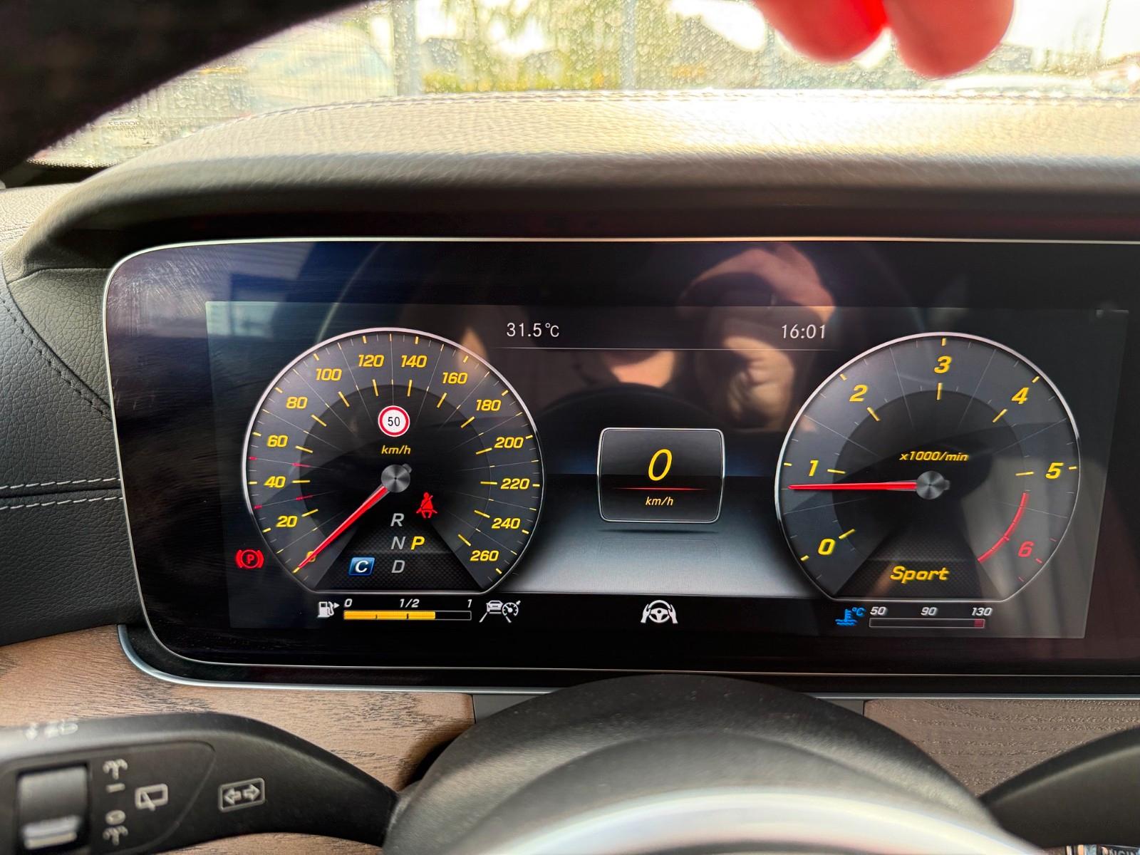 Mercedes-Benz E 300 d T-Modell Night-Paket,LED, Burmester