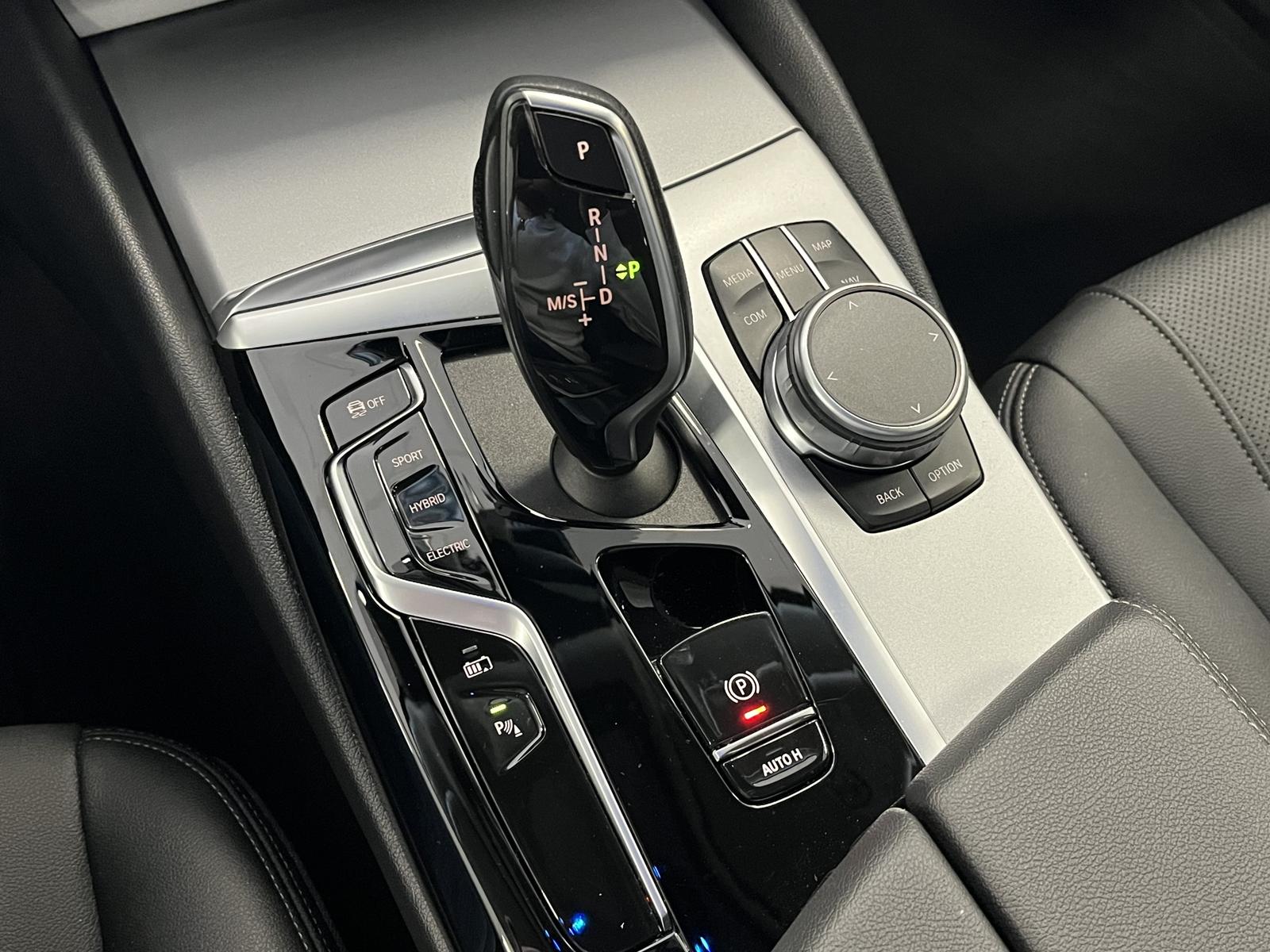 BMW 530 E TOURING 292CH - BUSINESS - LIVE COCKPIT - CHAUFFAGE STATIONNAIRE - 49.916 KMS