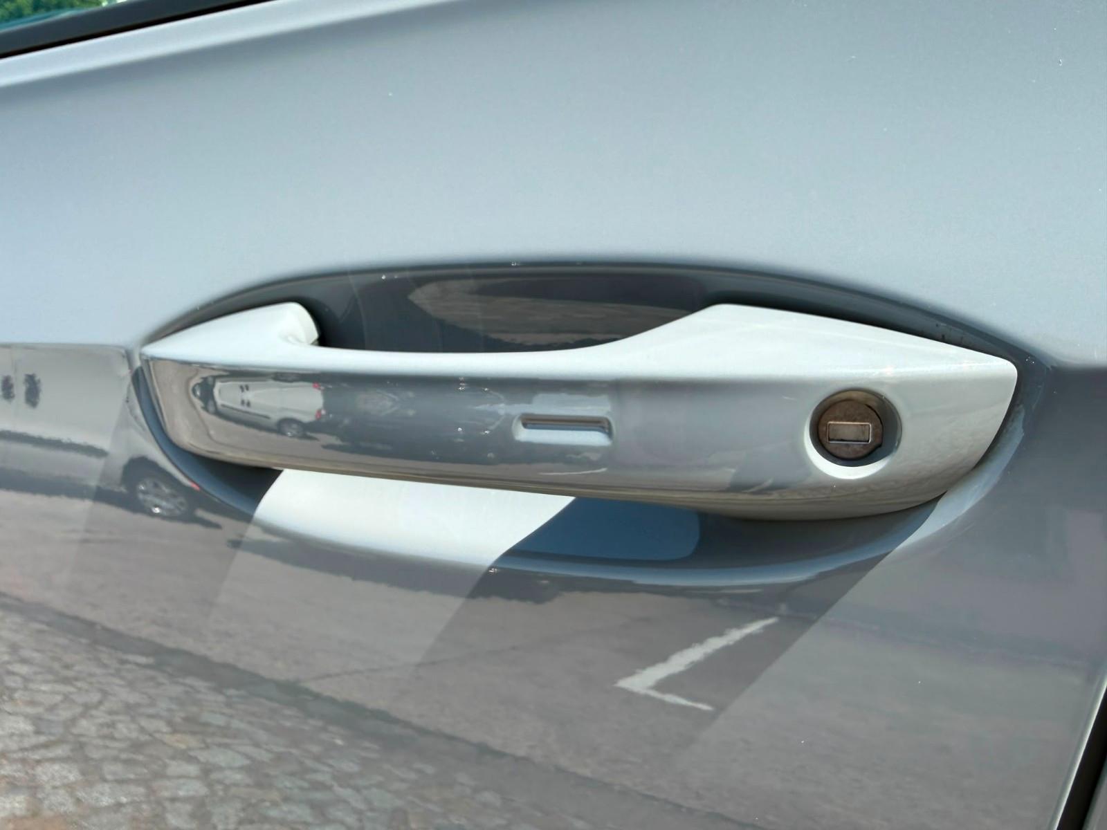 Volkswagen Golf VIII 1.5 TSI Life LED Navi CarPlay Virtual, миниатюра 13