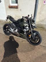 Ducati Streetfighter V2 - Ducati Streetfighter V2 S