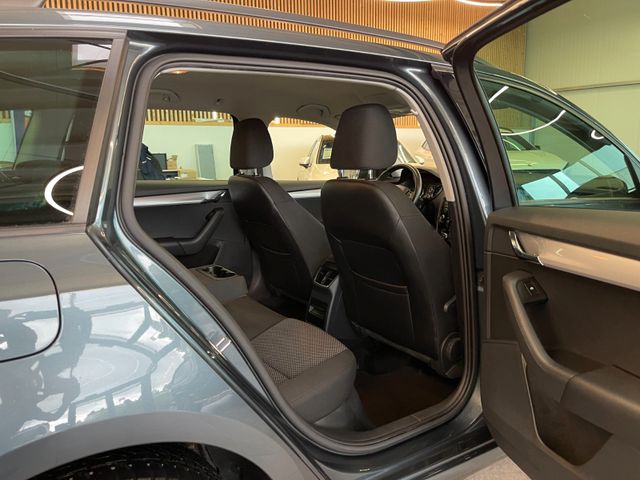 Skoda Octavia 1.4 TSI Green tec Combi *Ambition*Navi*