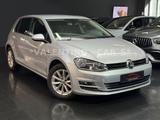 Volkswagen Golf VII Lounge BMT/Shz/Tempom./Müdigkeits/PDC - mit Diesel-Antrieb: Silber, Limousine