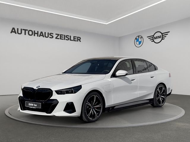 BMW 530e xDrive Lim. M Sport Pro 20"LM AHK Glasdach (Fahrzeug B00433CY60219)