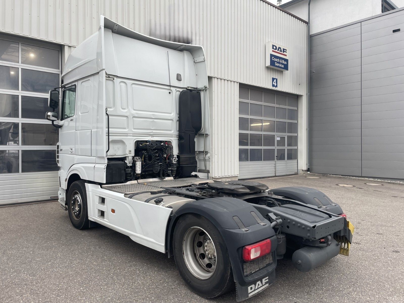 Fahrzeugabbildung DAF FT XF480 SSC, 2x Tank, Standklima, Lampenbügel