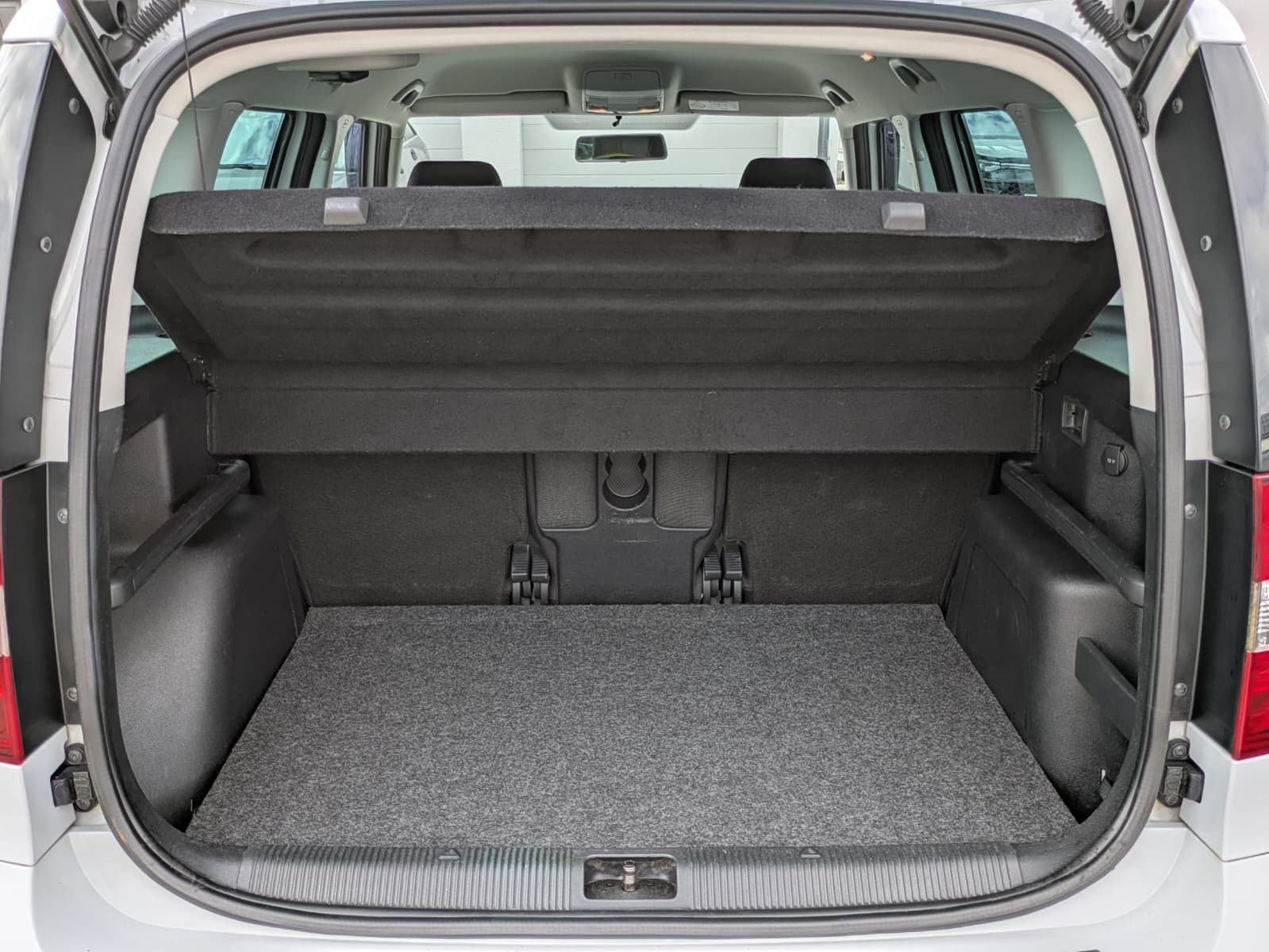Fahrzeugabbildung SKODA Yeti 2.0 TDI Ambition 4x4 AHK*TEMP*PDC*SHZ
