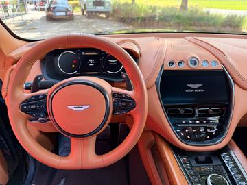 2020 Aston Martin DBX 缩略图 18