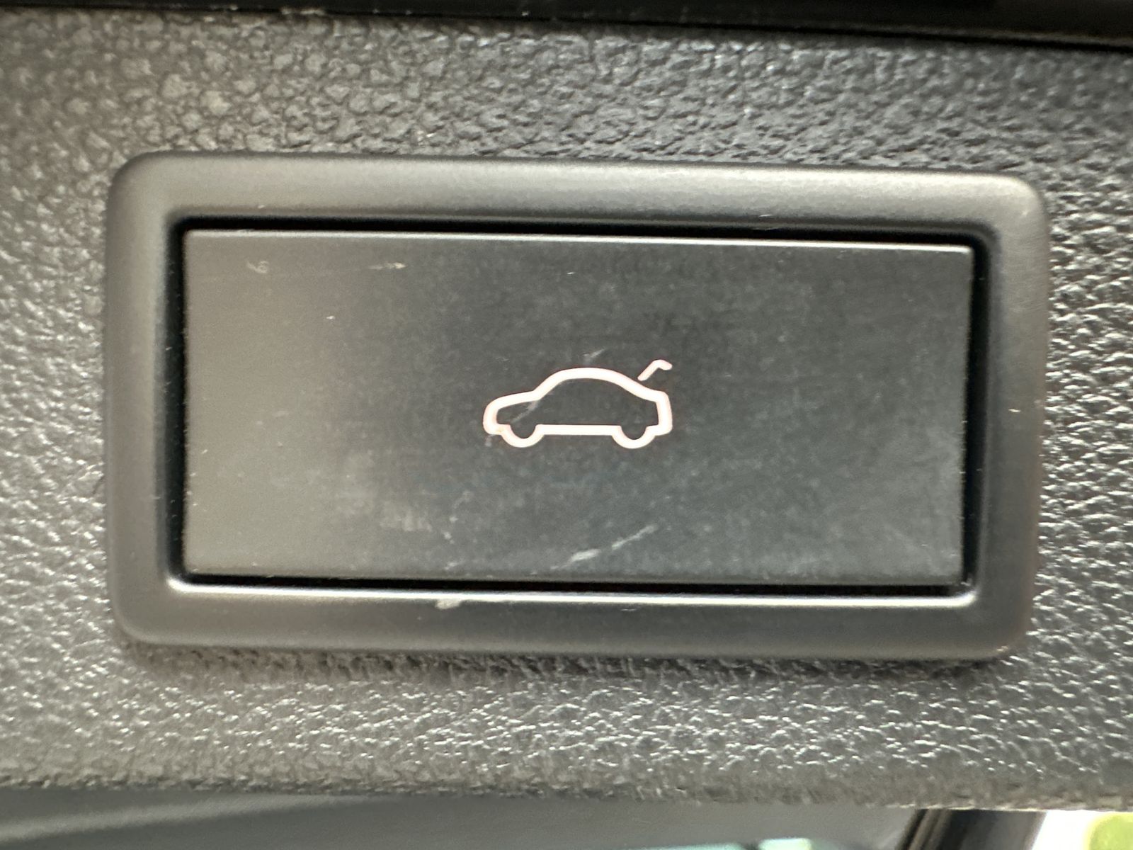 Fahrzeugabbildung SKODA Kodiaq 2.0 TDI DSG Tour NAV+LED+KAMERA+ACC+19ZO