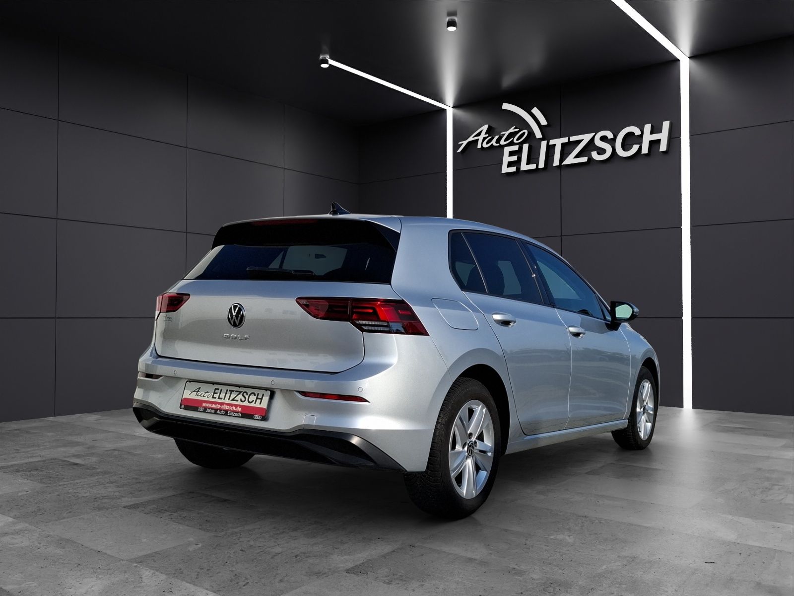 Fahrzeugabbildung Volkswagen Golf VIII TSI Kamera ACC Navi LED