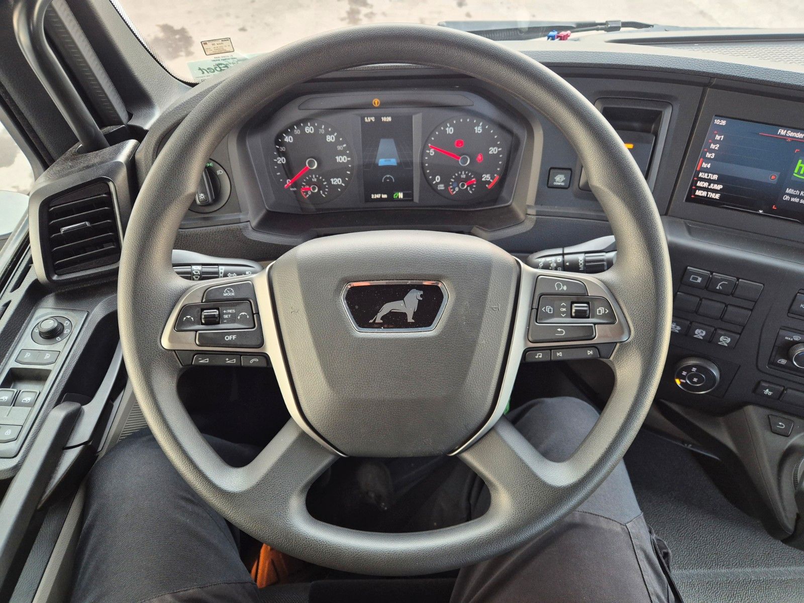 Fahrzeugabbildung MAN TGS 28.510 6x4-4 BL Palfinger PK24.001 Funk AHK