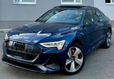 Audi e-tron Sportback 55 quattro S line - mit Elektro-Antrieb: Blau, Geländewagen