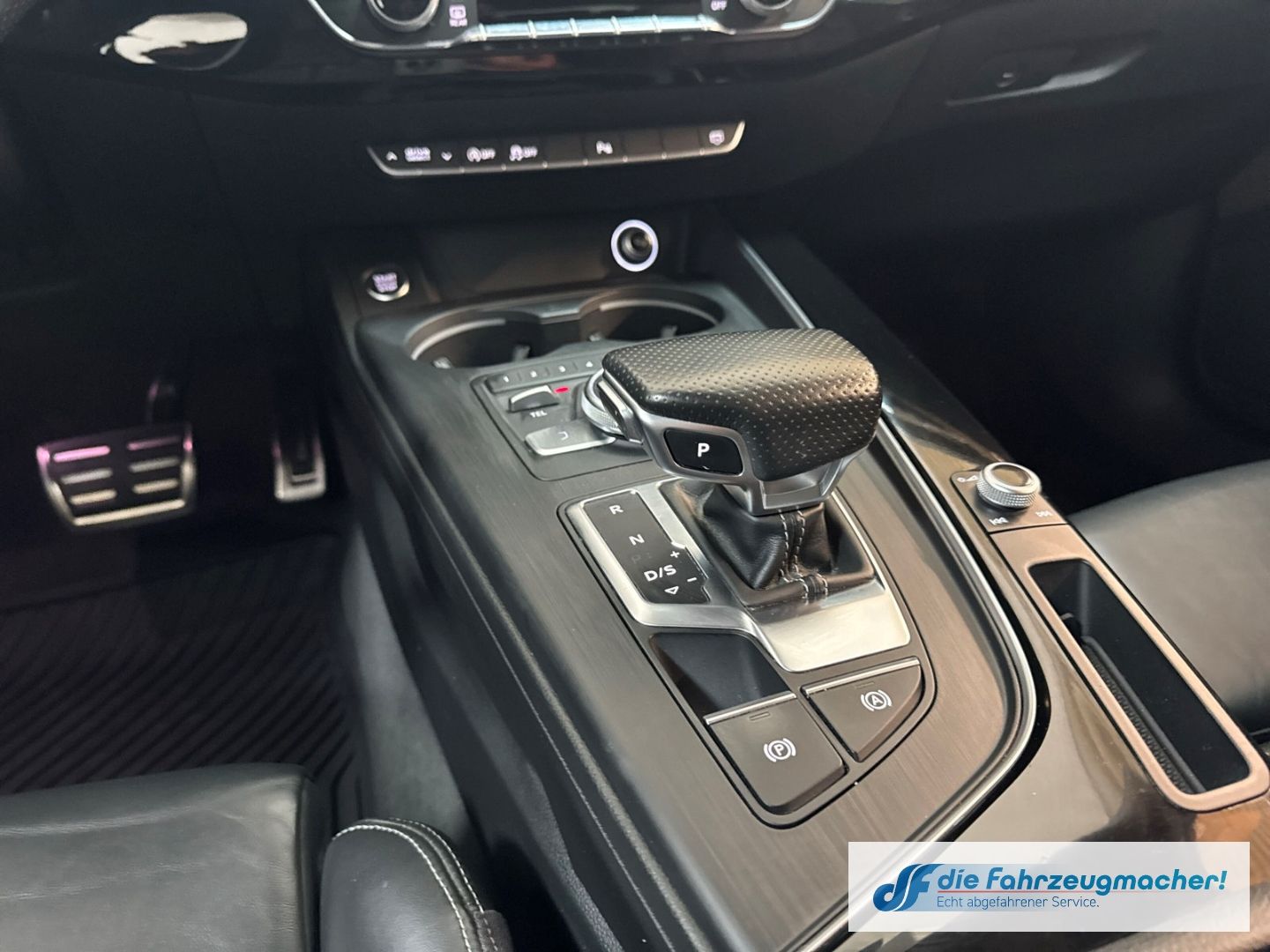 Fahrzeugabbildung Audi A4 Avant quattro sport 3.0 TDI S line S-line Spo