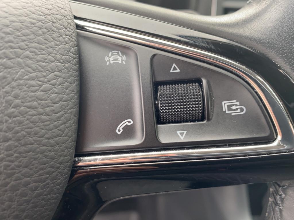 Skoda Karoq 1.5 TSI Style DSG AHK+LED+ACC+RFK+SHZ