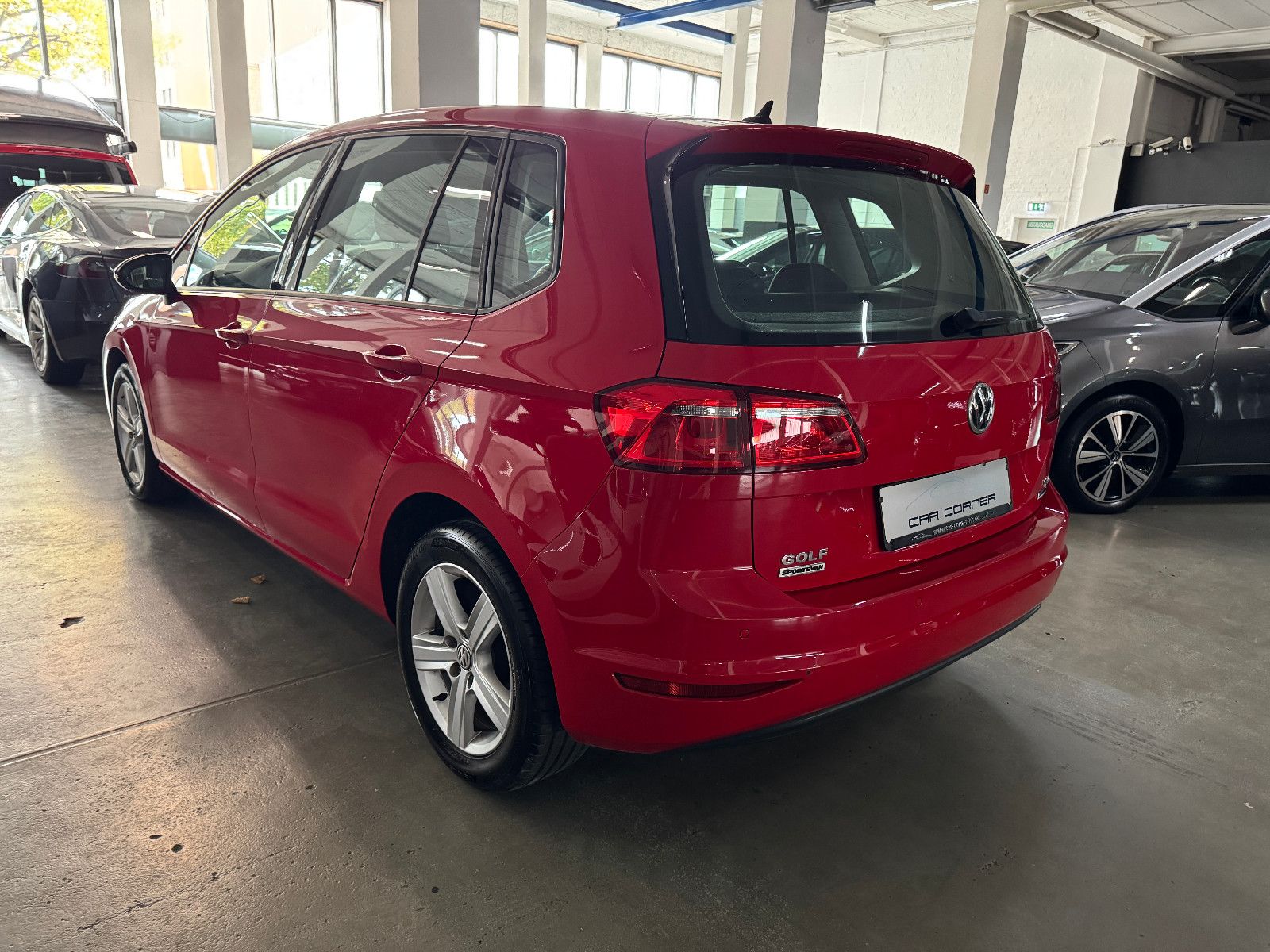 Fahrzeugabbildung Volkswagen Golf 7 TSI SPORTSVAN COMFORTLINE MEDIA PAKET 1.H