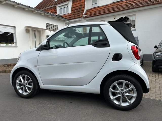 Smart fortwo Cabrio +Automatik+Cool&Media+ 1.Hd+Sitzh